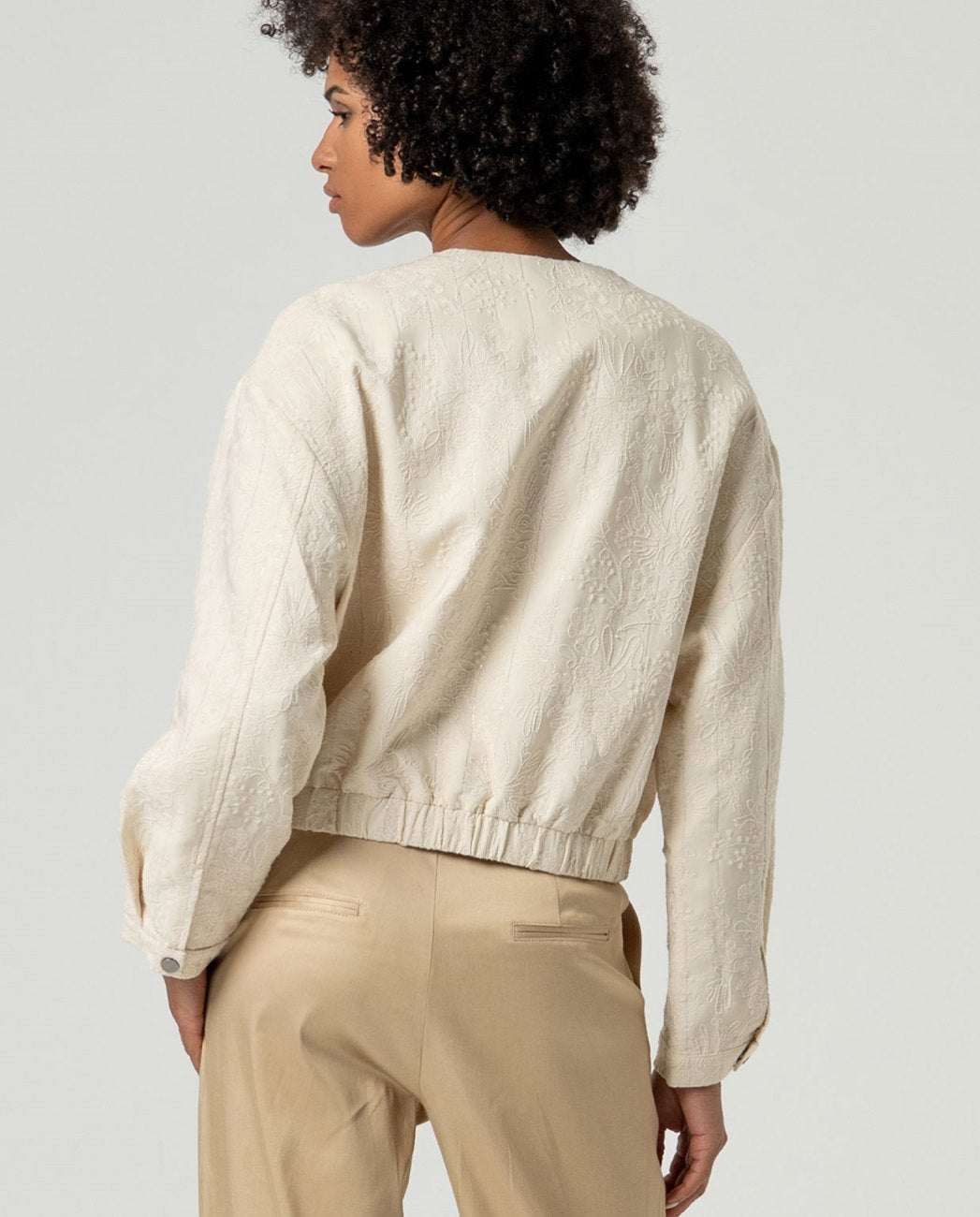 Chaqueta tipo bomber crudo Surkana