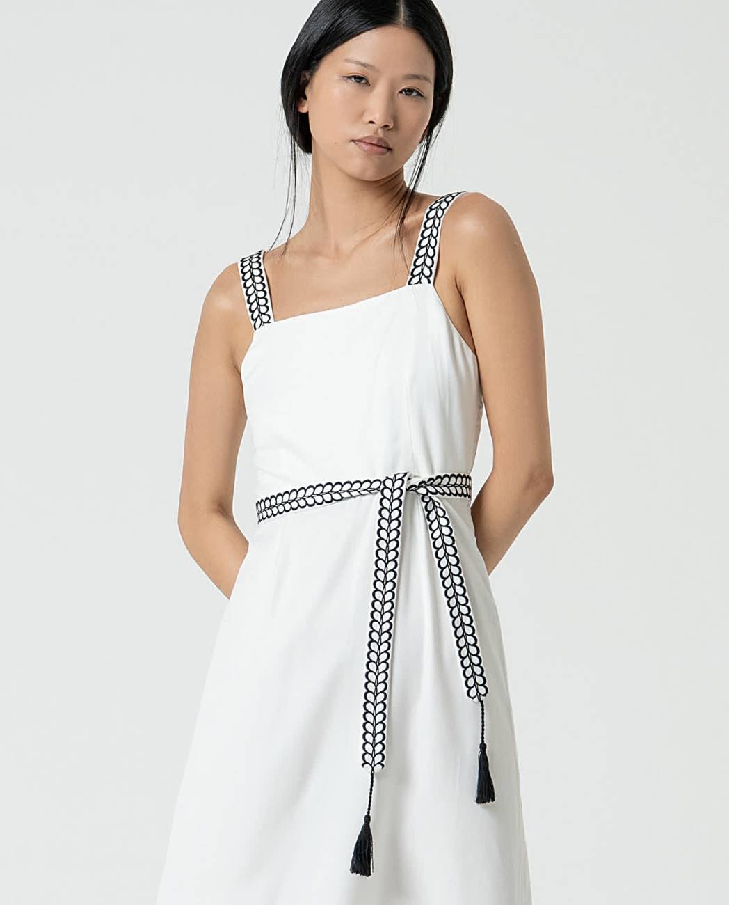 Vestido midi de tirantes Blanco Surkana