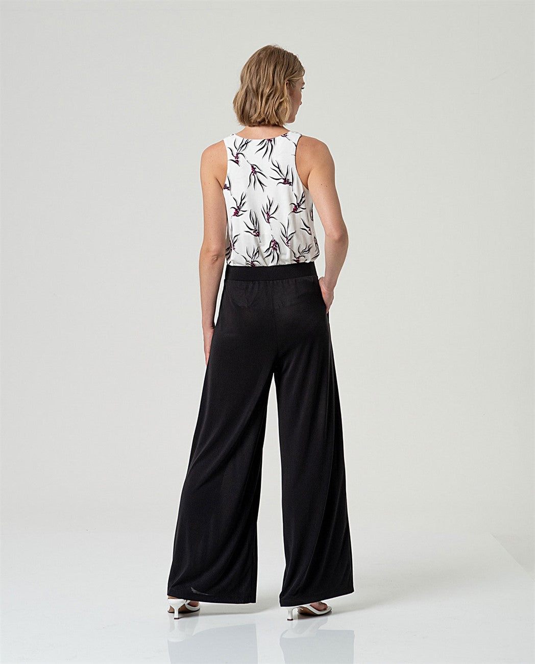 Pantalón ancho negro Surkana
