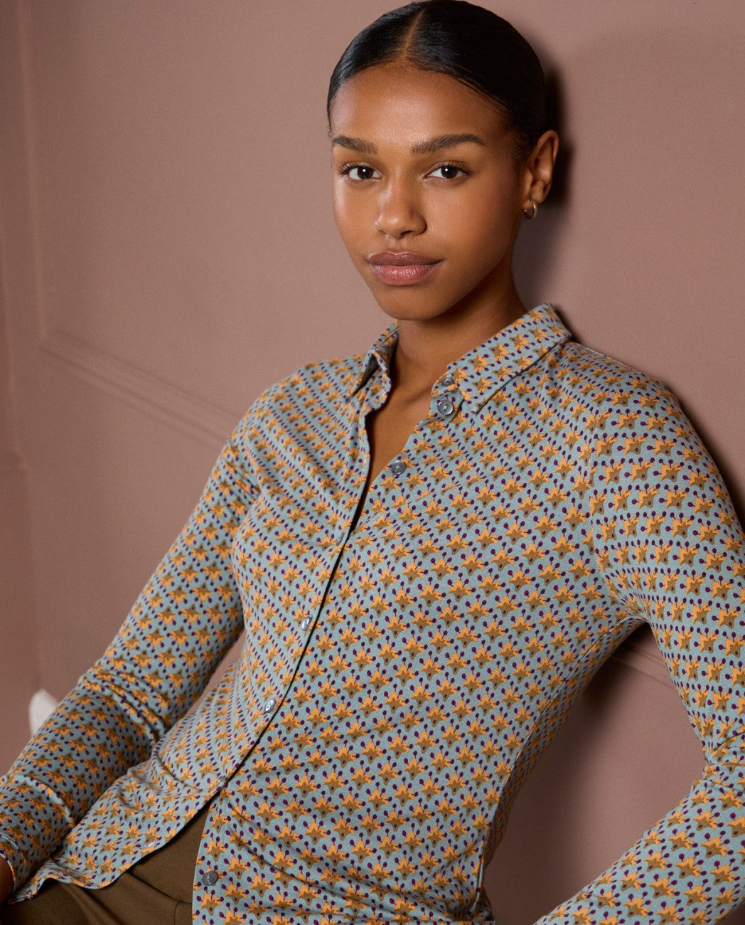 Camisa estampado flor azul Surkana