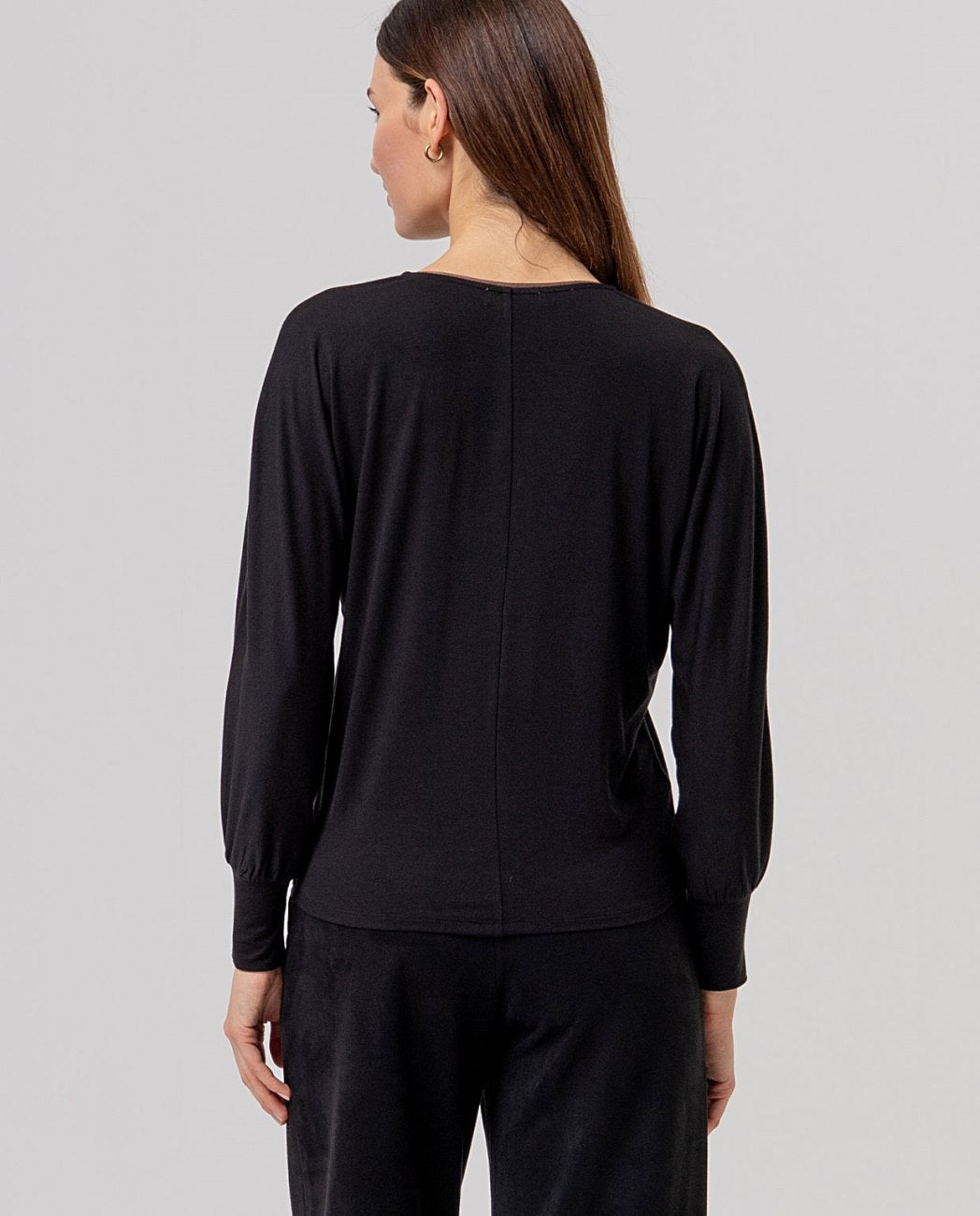 Camiseta cuello pico Negro Surkana