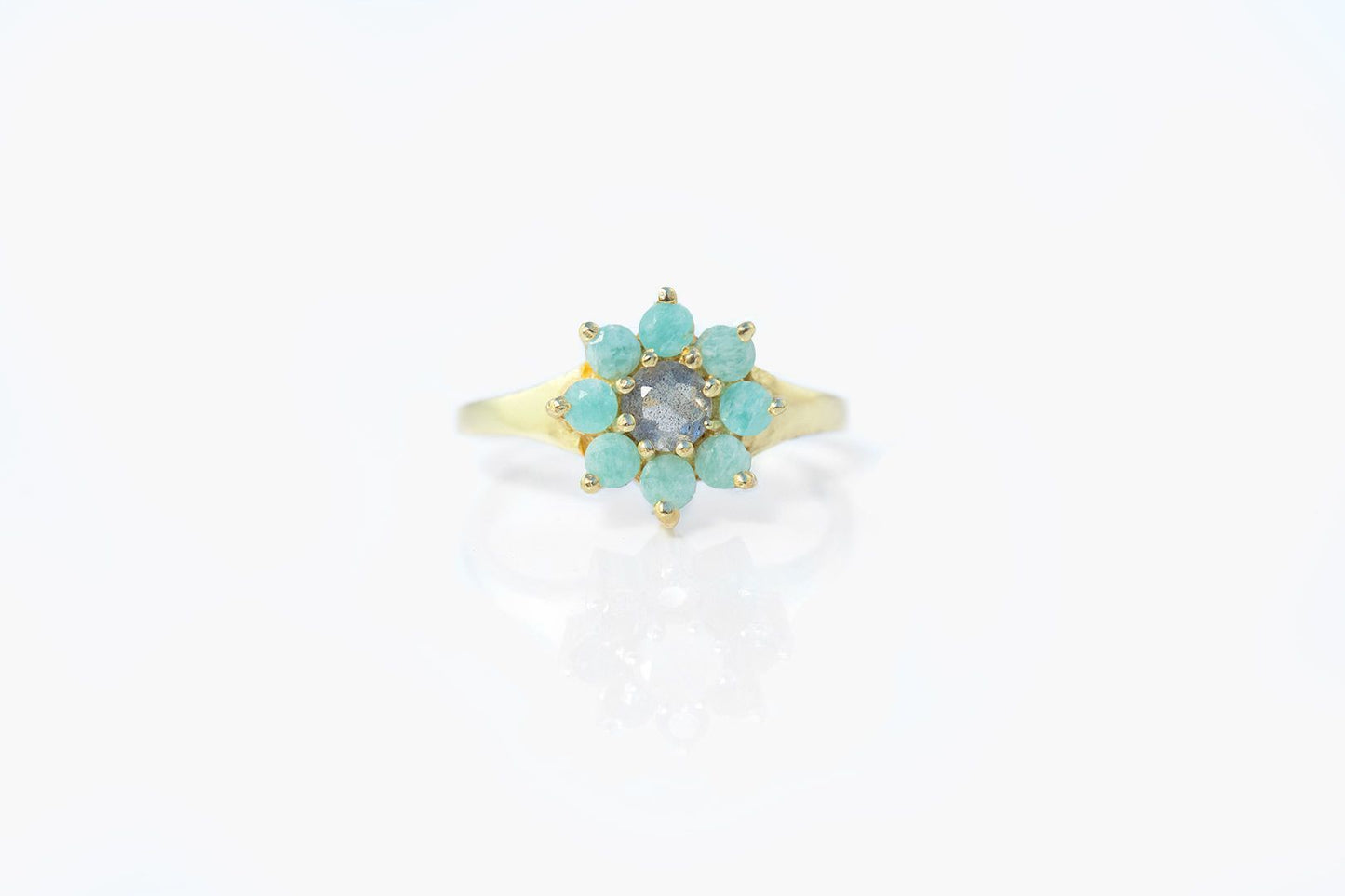 Anillo flor calcedonia de aguamarina