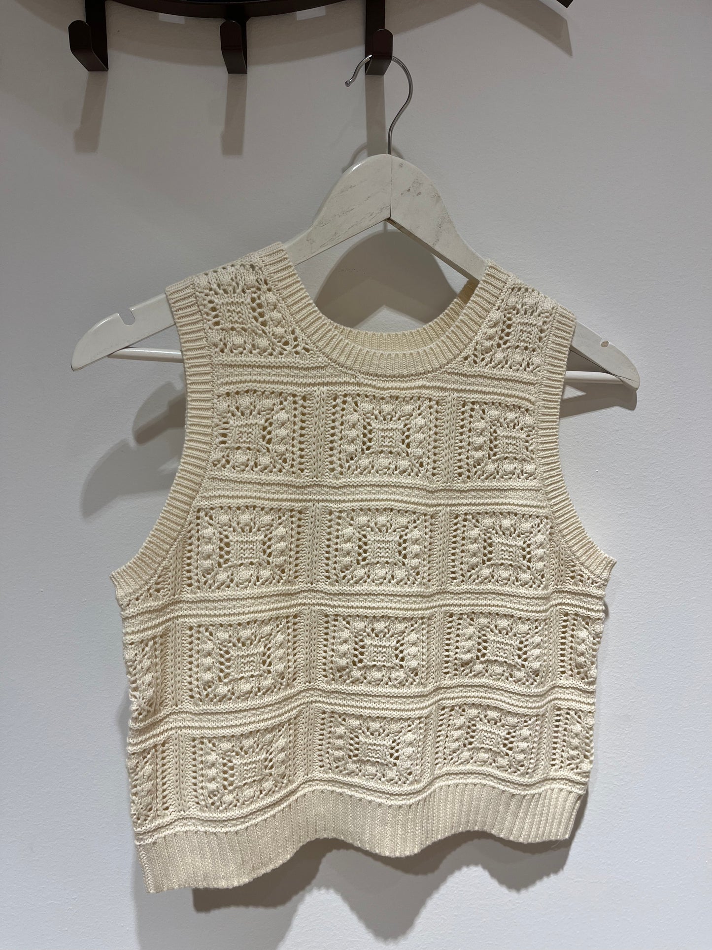 Chaleco punto crochet blanco roto Luna Llena