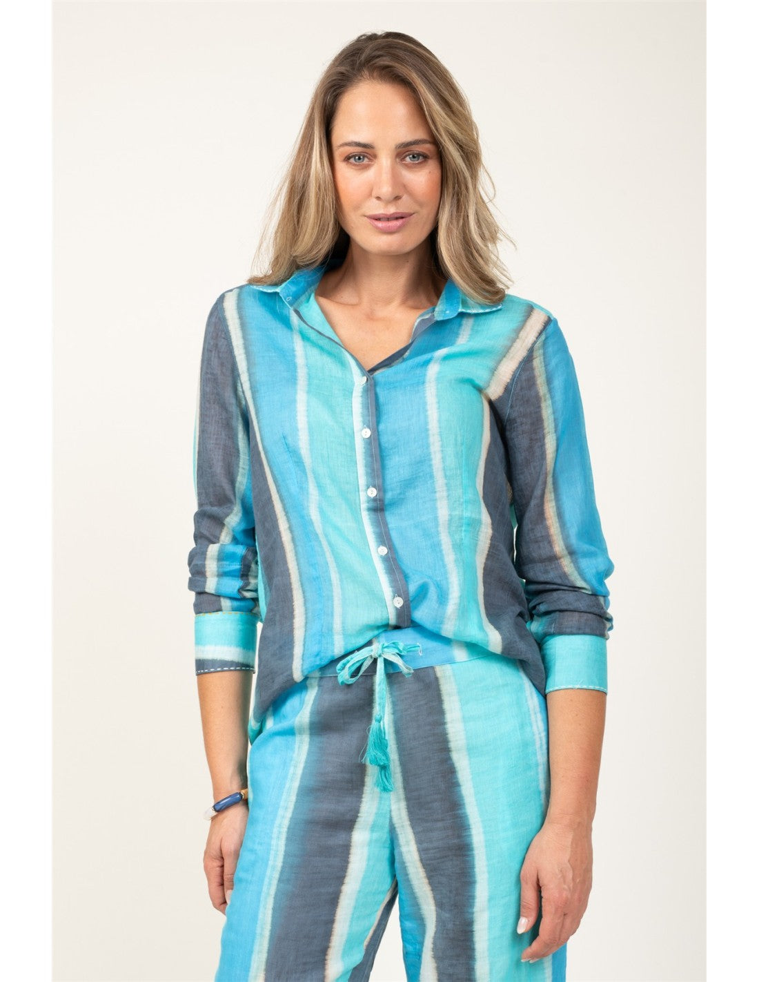 Camisa algodón tie dye tonos azules