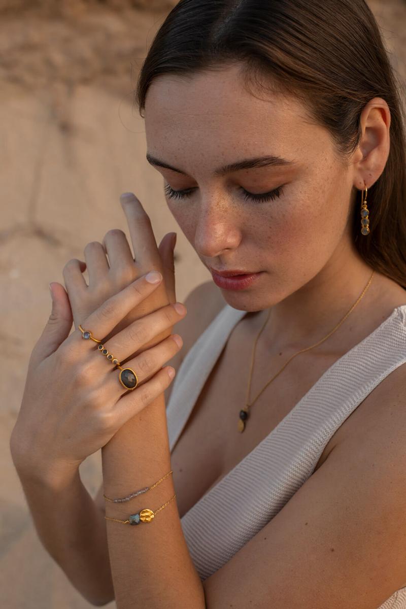 Anillo piedra luna
