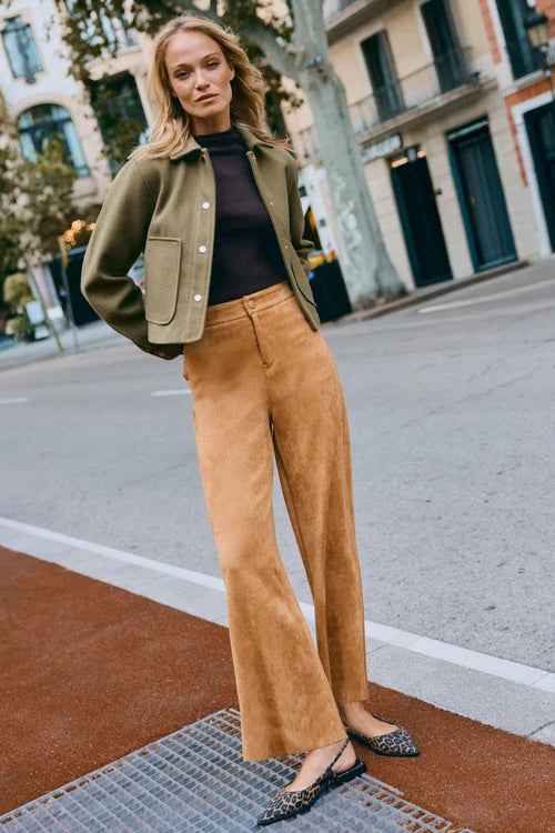Pantalón ancho efecto ante camel