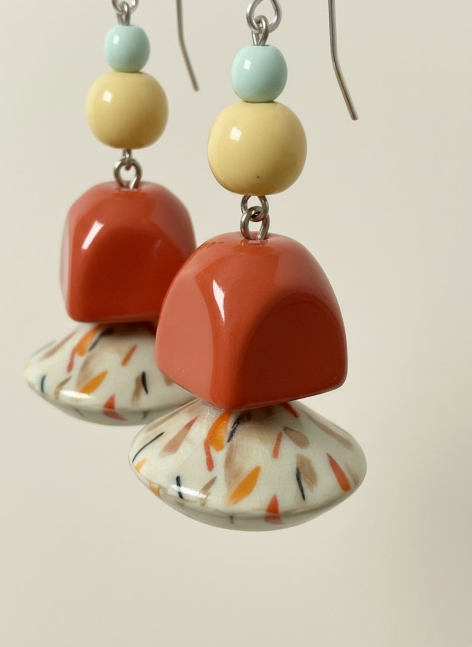 Pendientes coral/crudo/verde Coral Surkana