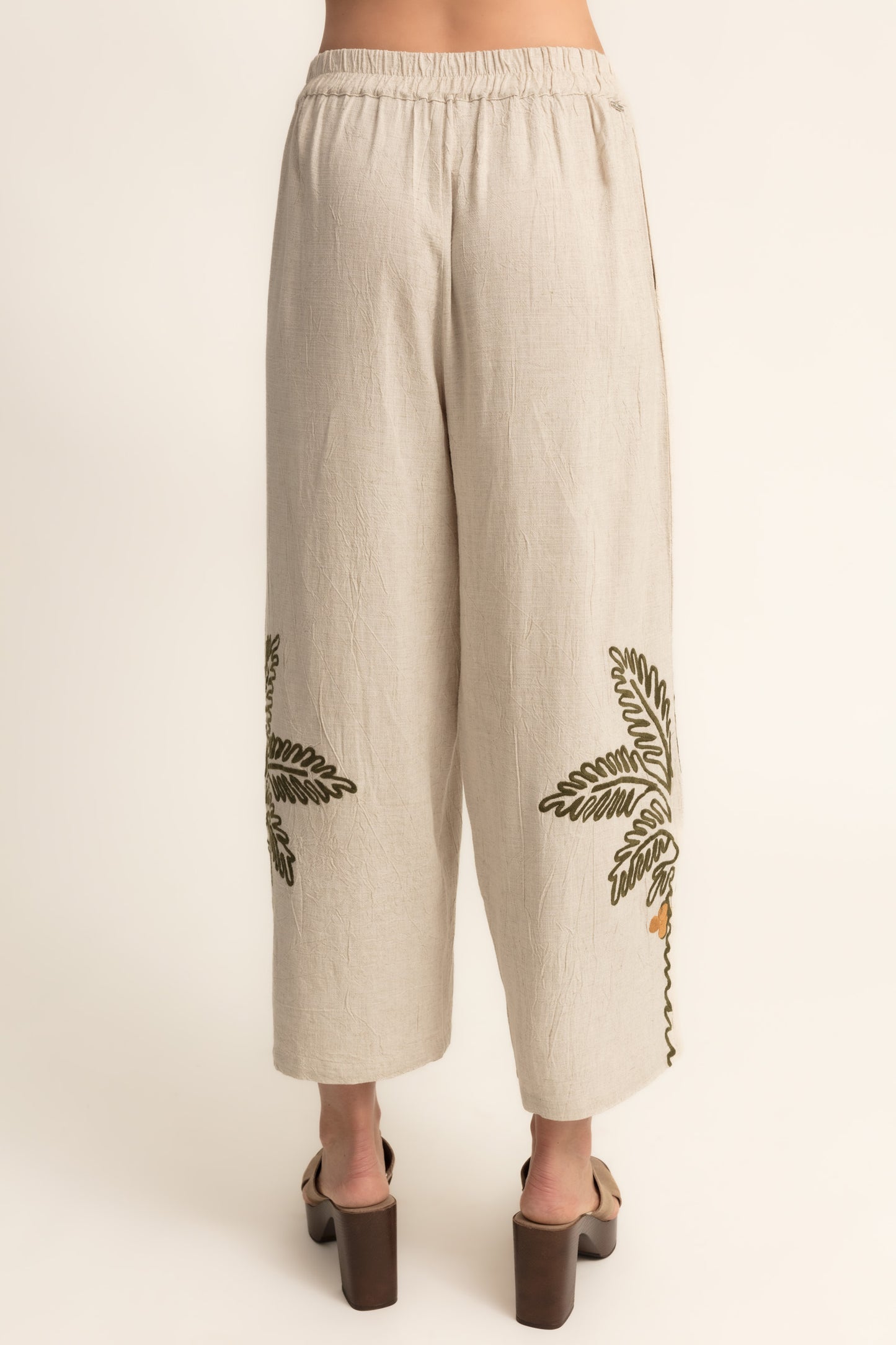 Pantalón recto palmeras bordadas mezcla lino