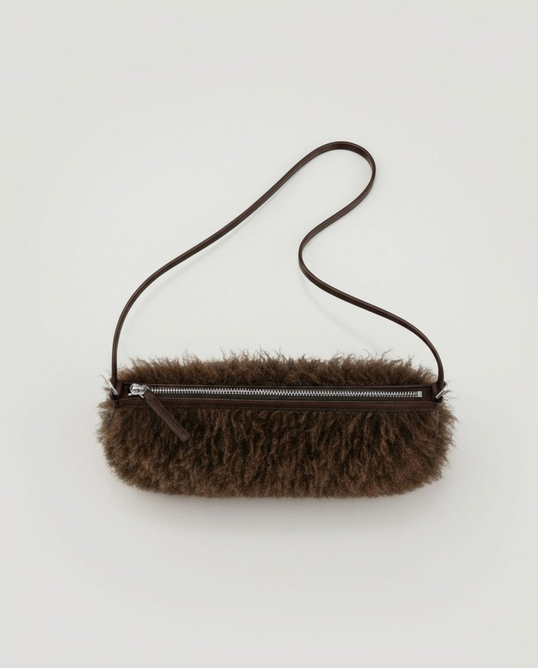 Bolso de pelo con asa ajustable Marrón Surkana