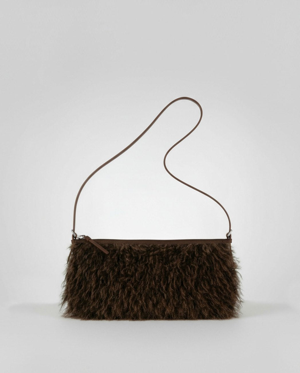 Bolso de pelo con asa ajustable Marrón Surkana