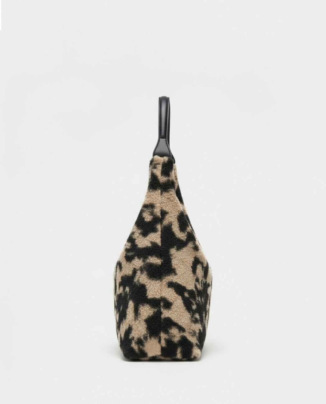 Bolso de hombro con tejido de pelo estampado Negro Surkana