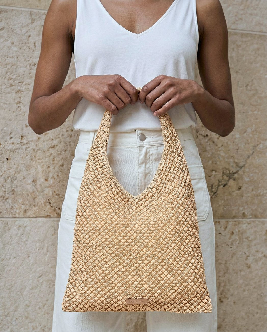 Bolso hombro de rafia hecho a mano Arena Surkana