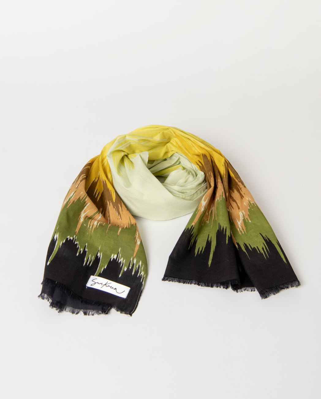 Pañuelo rectangular estampado con flecos cortos Oliva