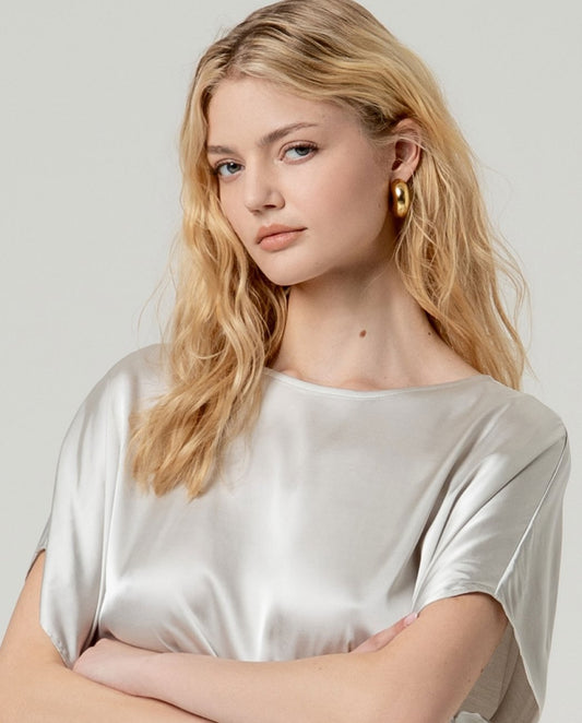 Blusa estilo capa gris plata Surkana