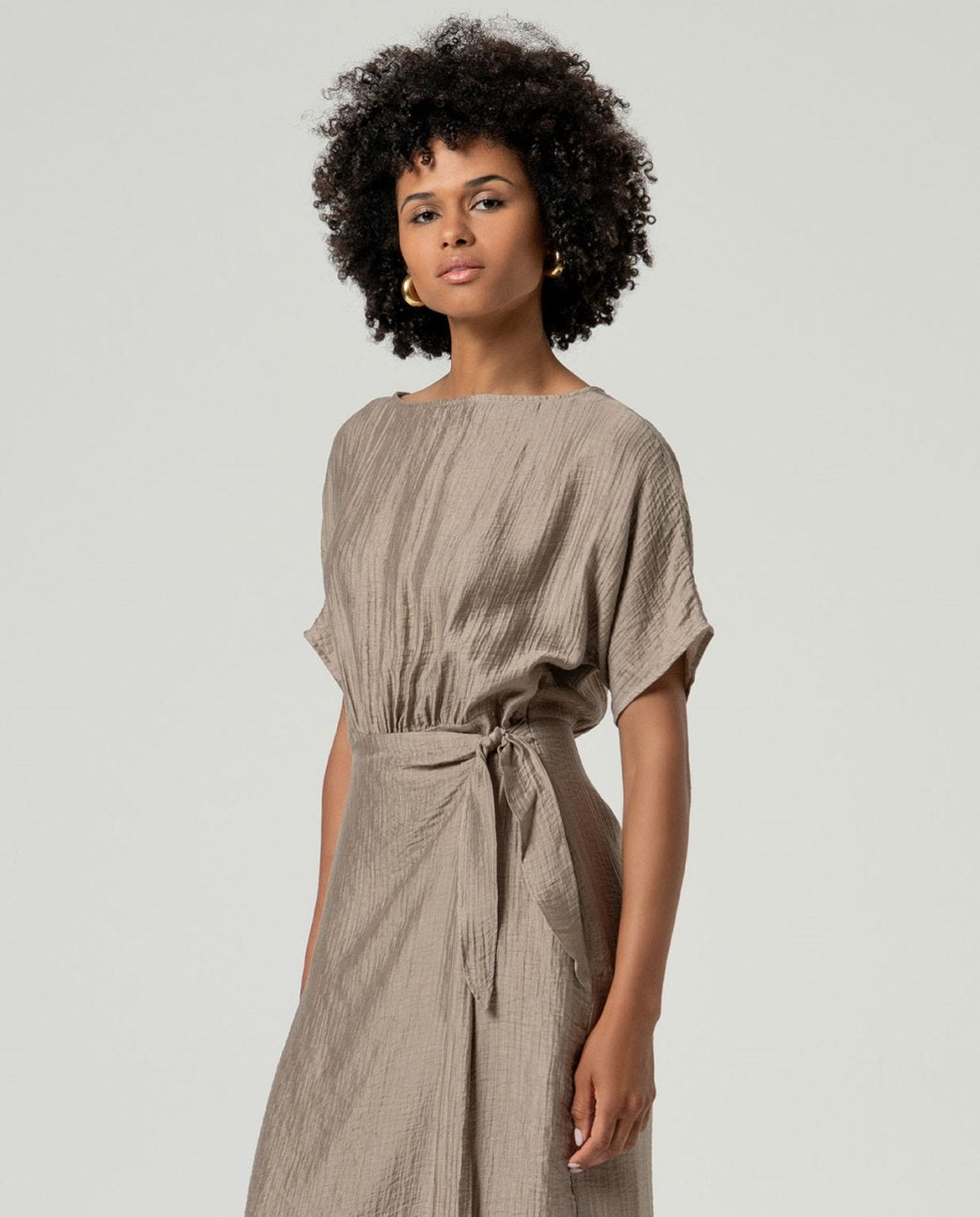 Vestido midi con falda pareo Beige Surkana