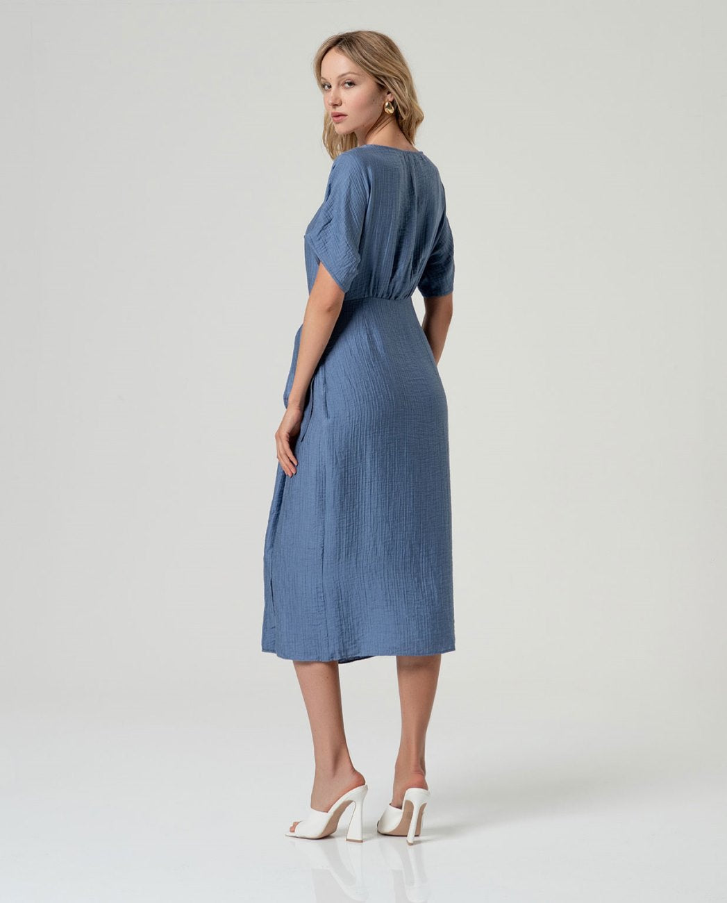 Vestido midi con falda pareo azul acero Surkana