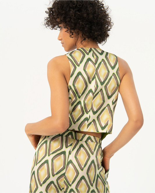 Chaleco corto satén verde Surkana