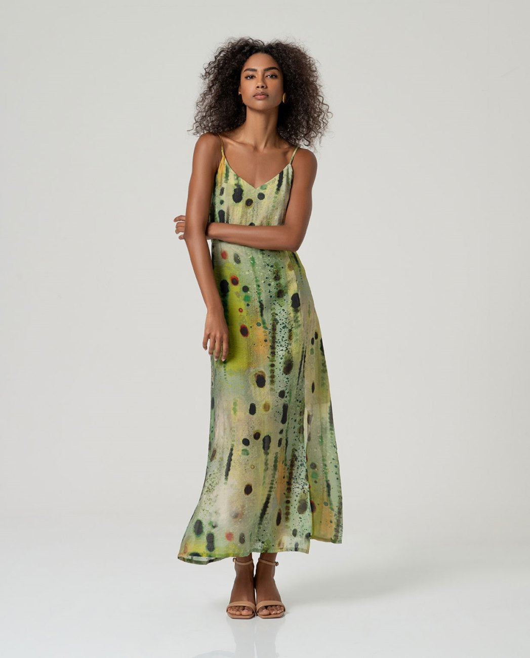 Vestido tirantes escote pico verde Surkana