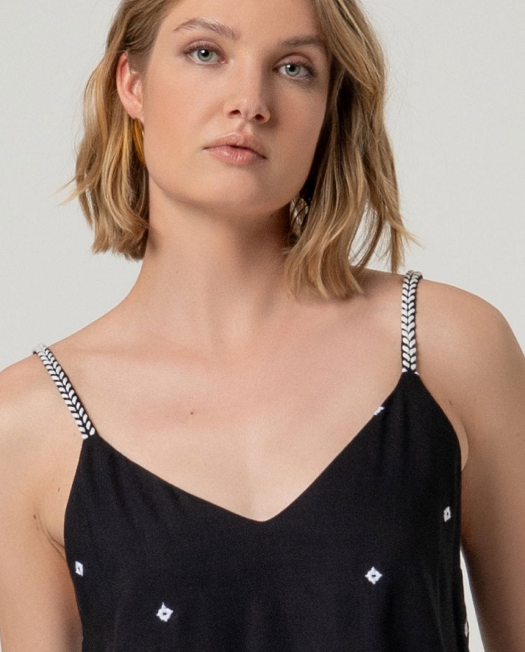 Top tirantes negro Surkana