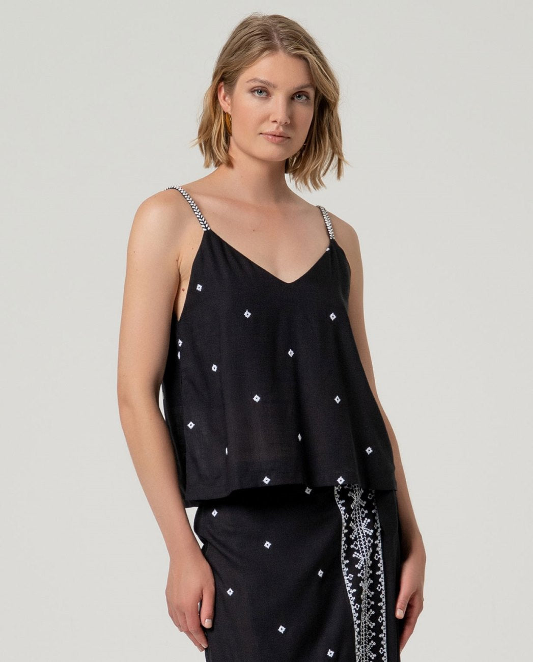 Top tirantes negro Surkana
