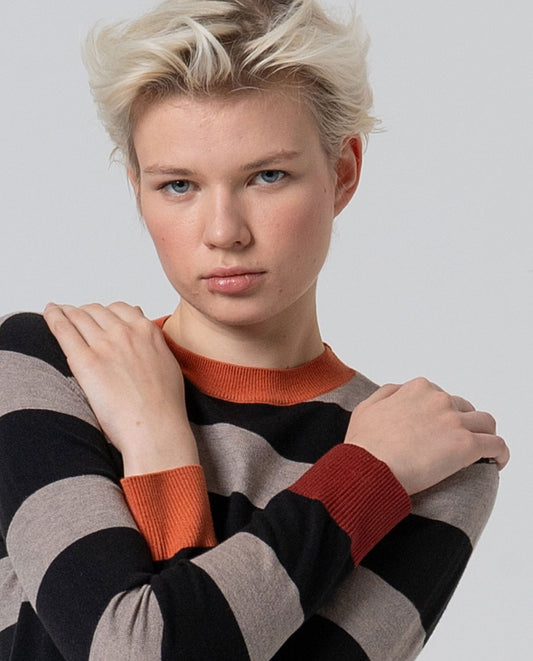 Jersey cuello redondo rayas gris negro Surkana