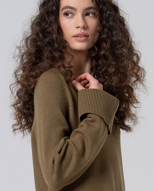 Vestido tricot de cuello pico Kaki oscuro Surkana