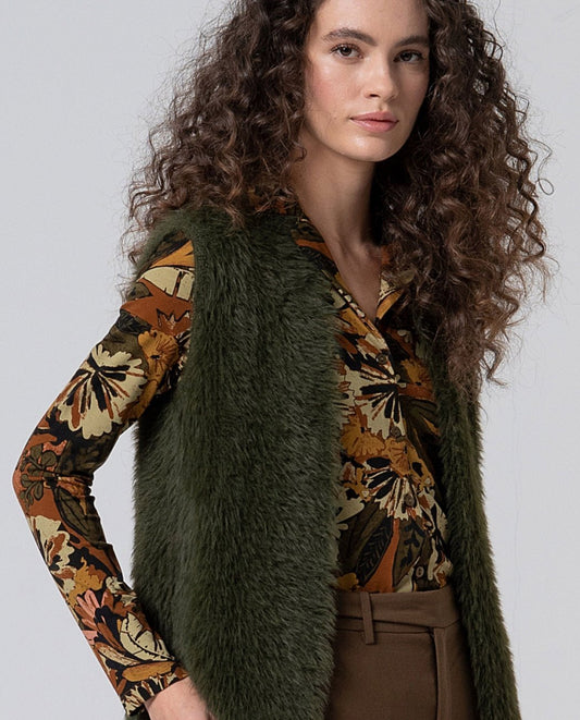 Chaleco tricot efecto pelo verde Surkana