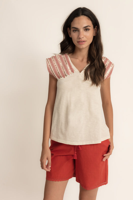 Camiseta bordado hombros