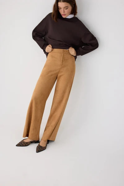 Pantalón ancho efecto ante camel