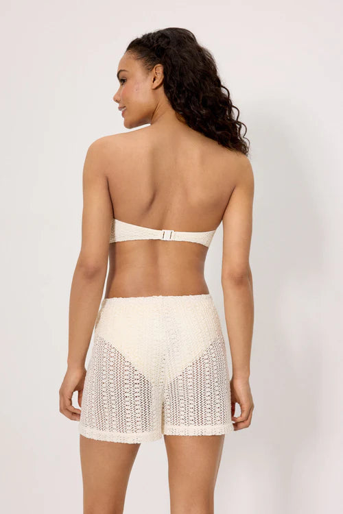 Short calado marfil
