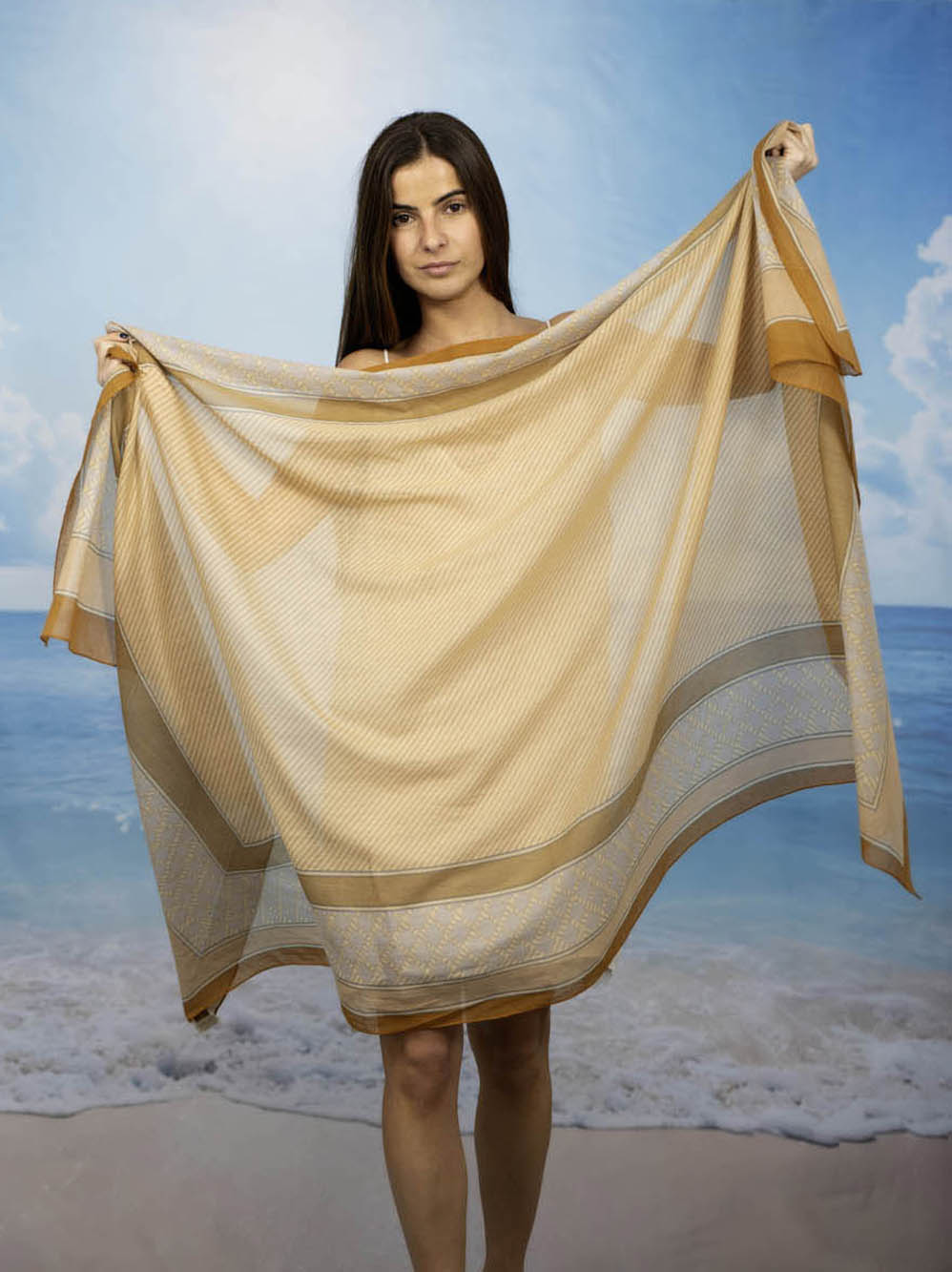 Pañuelo fular pareo estampado beige