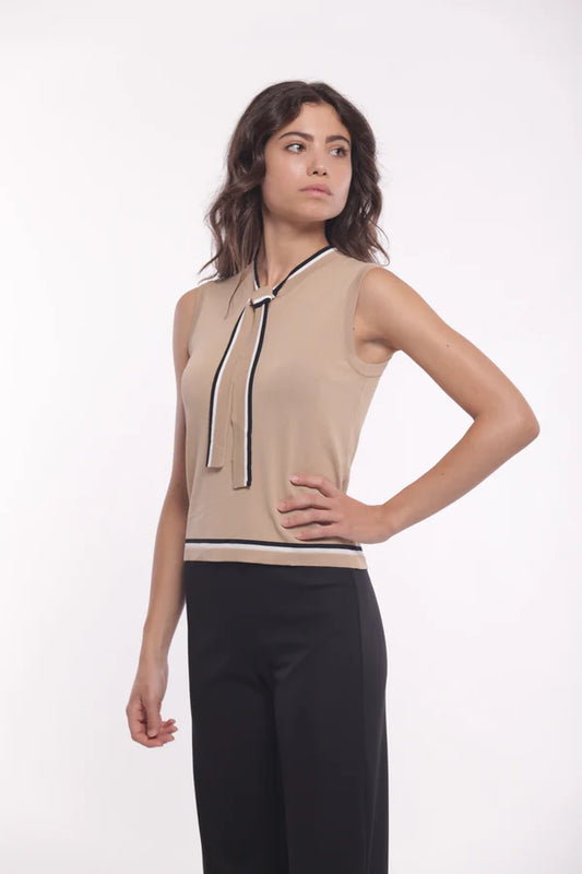 Top de punto con lazo bicolor camel Mimi Mua