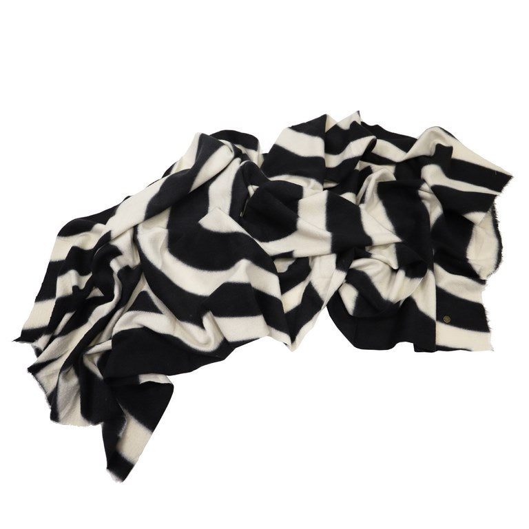 Bufanda estampada blanco negro amichi