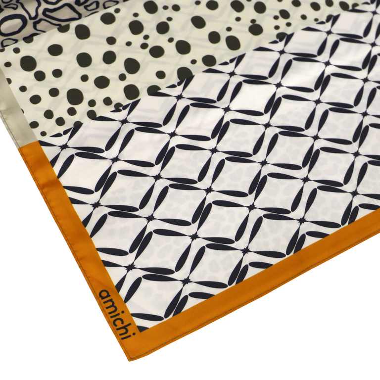 Pañuelo print verde y naranja Amichi