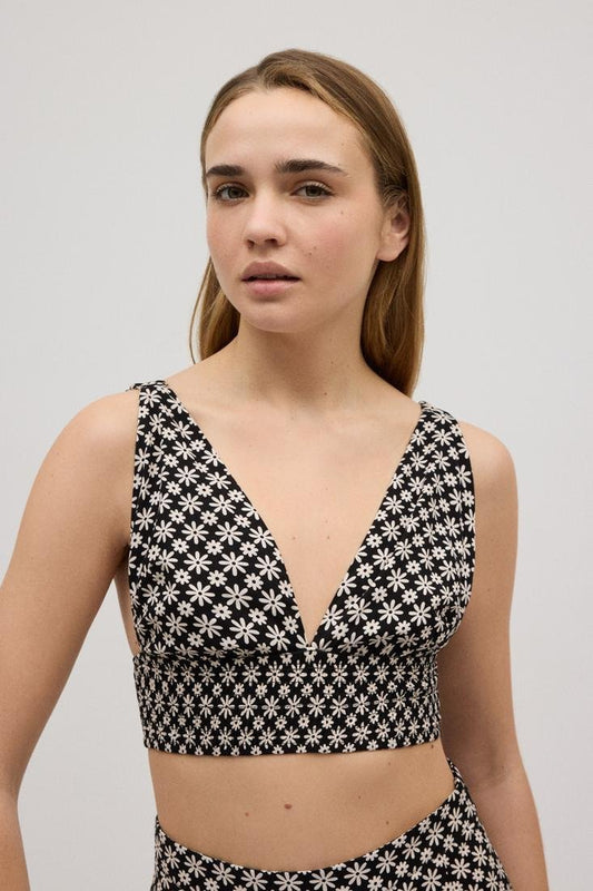 Top florecitas negro y blanco