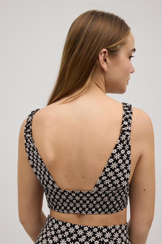 Top florecitas negro y blanco