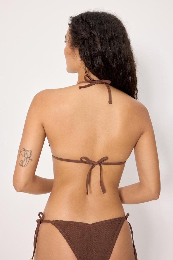 Bikini calado triángulo marrón