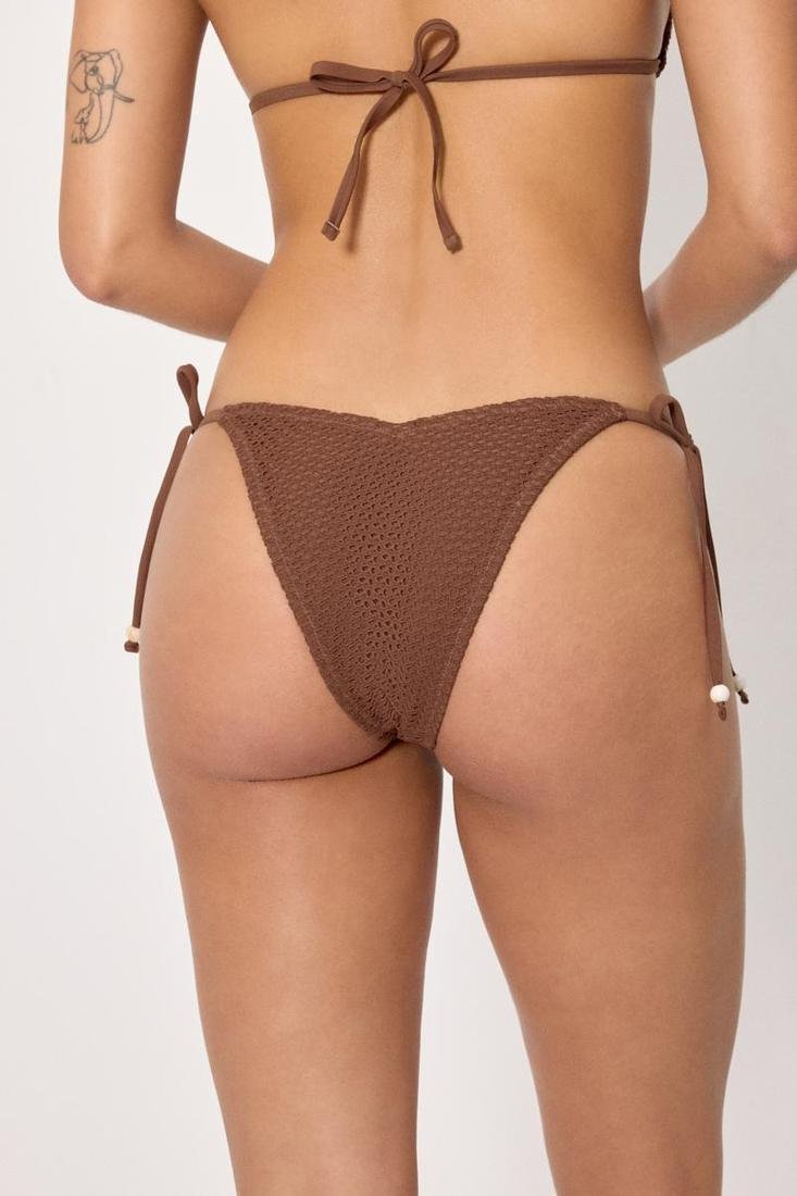 Bikini calado triángulo marrón