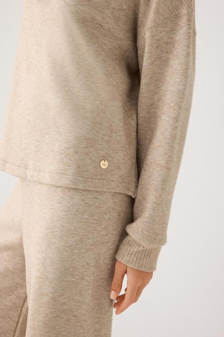 Jersey cuello alto cremallera camel