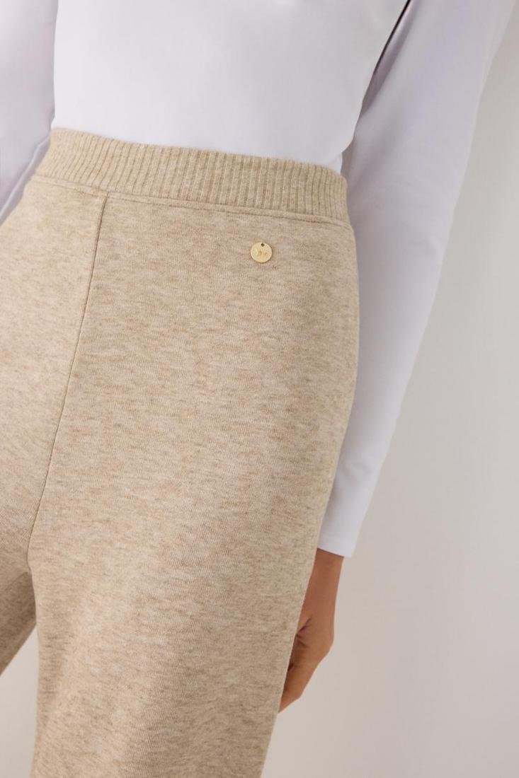 Pantalón camel punto